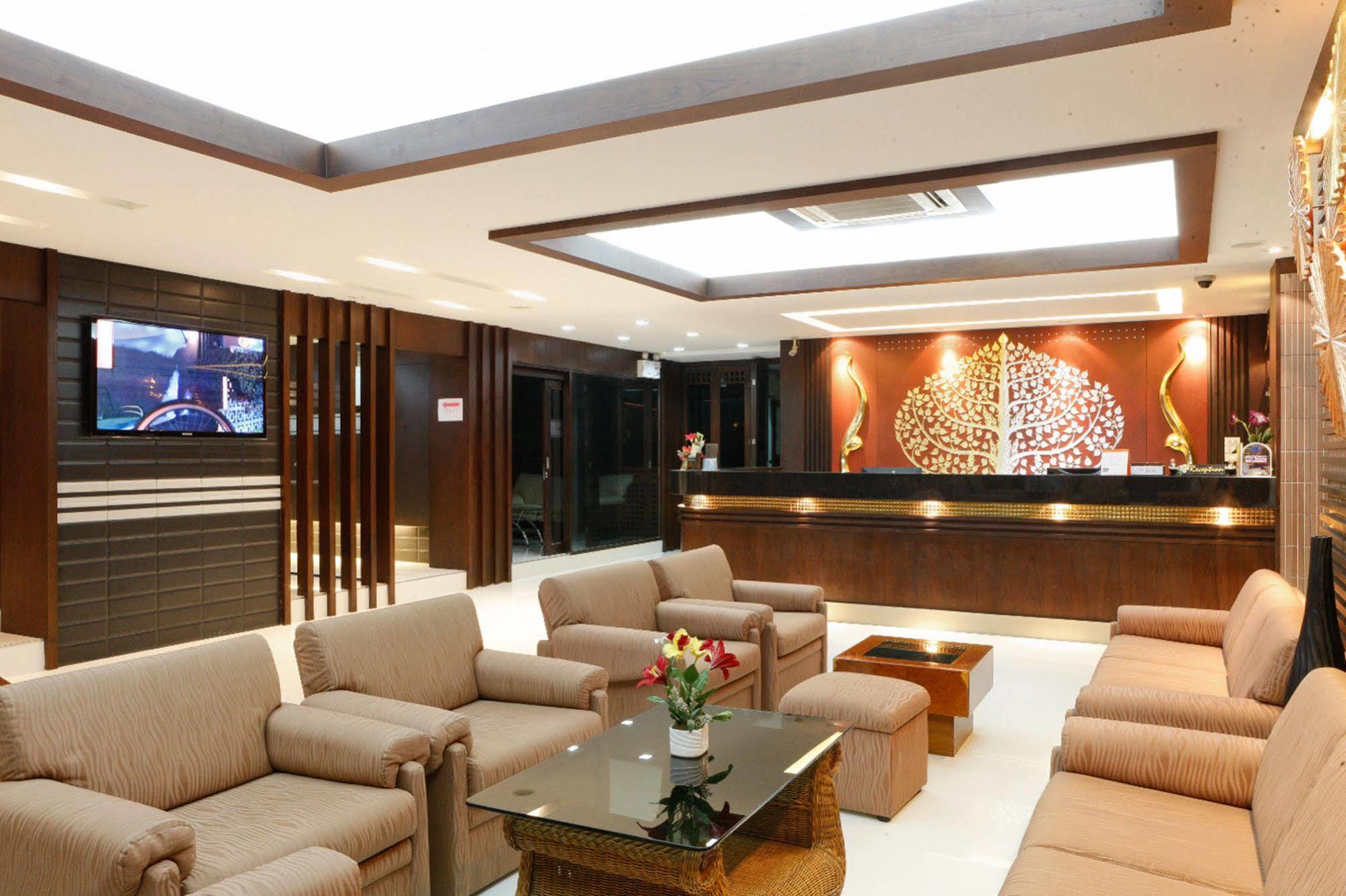 Inn House- Sha Extra Plus Паттая Екстер'єр фото