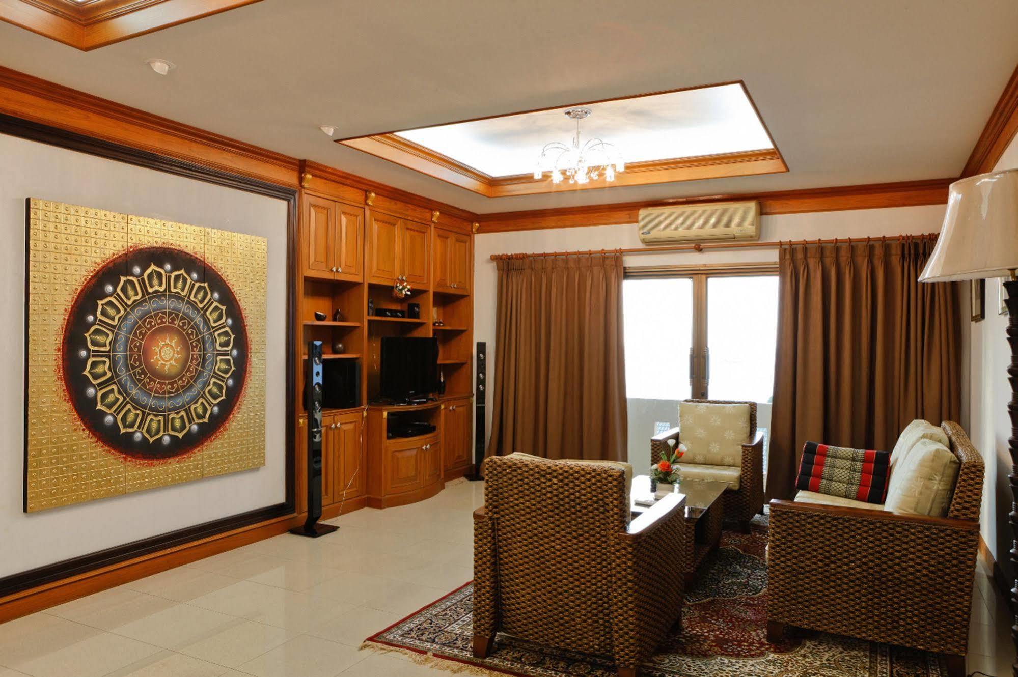 Inn House- Sha Extra Plus Паттая Екстер'єр фото