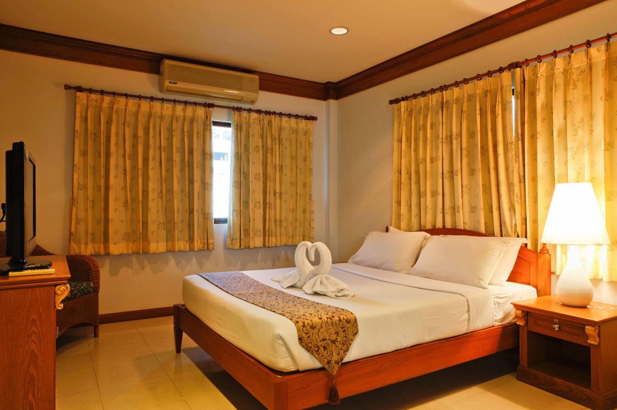 Inn House- Sha Extra Plus Паттая Екстер'єр фото