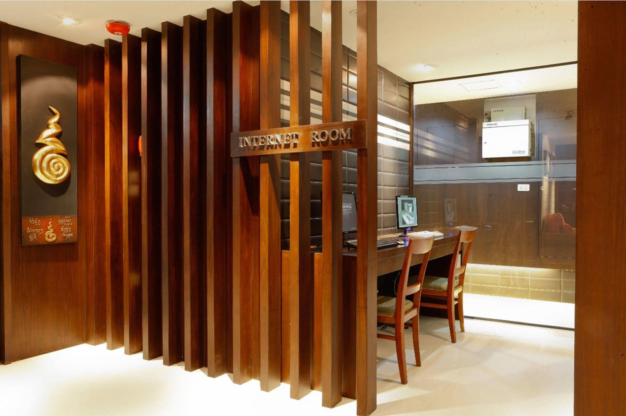 Inn House- Sha Extra Plus Паттая Екстер'єр фото