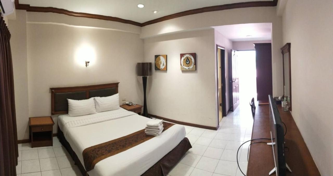 Inn House- Sha Extra Plus Паттая Екстер'єр фото